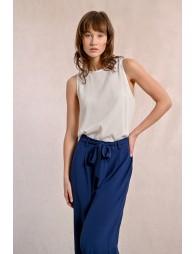 Pantalón largo con lazada y pliegues