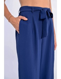 Pantalón largo con lazada y pliegues