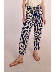 Pantalón tobillero con estampado y lazada