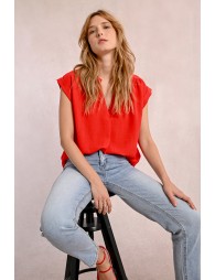 Flowy blouse top