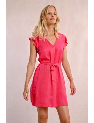 Robe courte et nouable à la taille