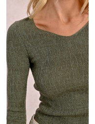 Fitted knit sweater with wide collar