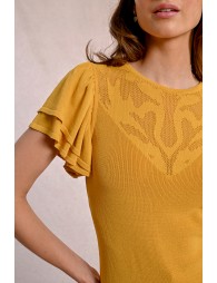 Fitted T-shirt with ruffled sleeves