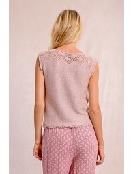 Sleeveless knit sweater