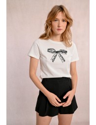 Fitted t-shirt with lace bow pattern