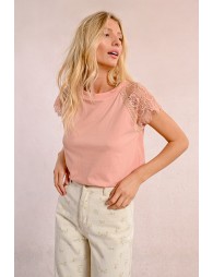 T-shirt with lace detail on the shoulders