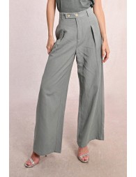 Straight pants with pleats