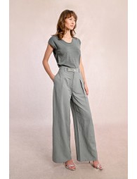 Straight pants with pleats