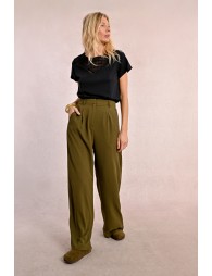 Wide pleated pants