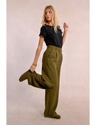 Wide pleated pants