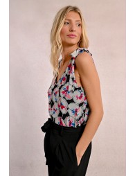 Sleeveless, semi-transparent, printed top