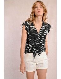 Polka dot blouse ties at the waist