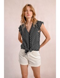 Polka dot blouse ties at the waist