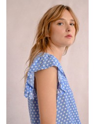 Polka dot blouse ties at the waist