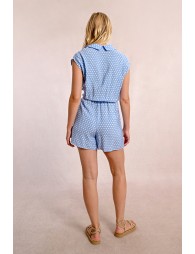 Mid-length shirt dress, tieable at the waist