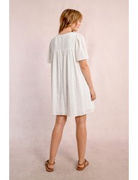 Robe mi-longue à broderies anglaises