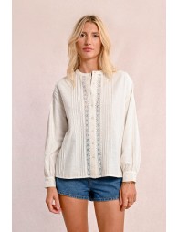 Pleated blouse, lace insert