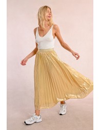 Long pleated and iridescent skirt