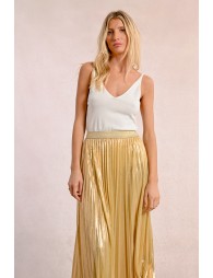 Long pleated and iridescent skirt