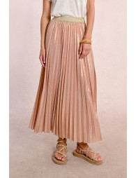 Long pleated and iridescent skirt