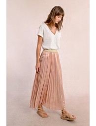 Long pleated and iridescent skirt