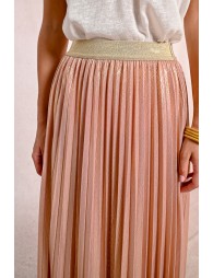 Long pleated and iridescent skirt