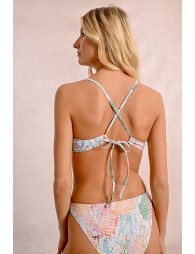 Top de bikini triángulo con hebilla y estampado