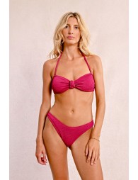 Top de bikini en tejido texturizado detalle nudo