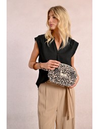 Leopard clutch