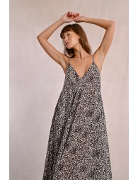 Long flowing dress, leopard print