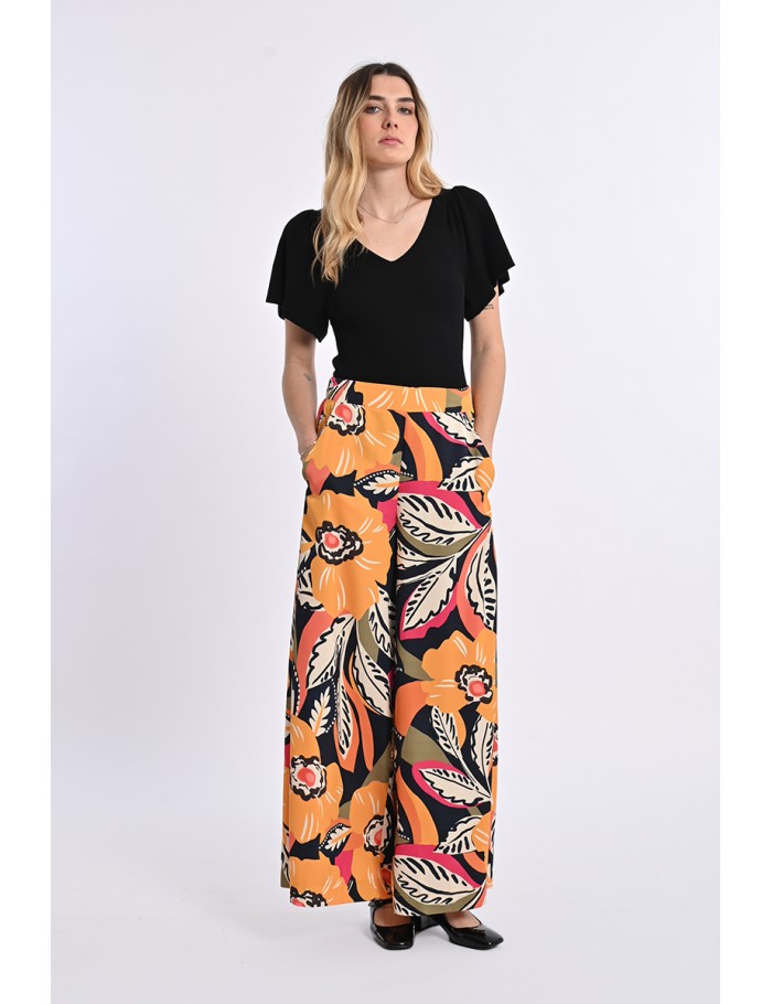 Wide printed pants